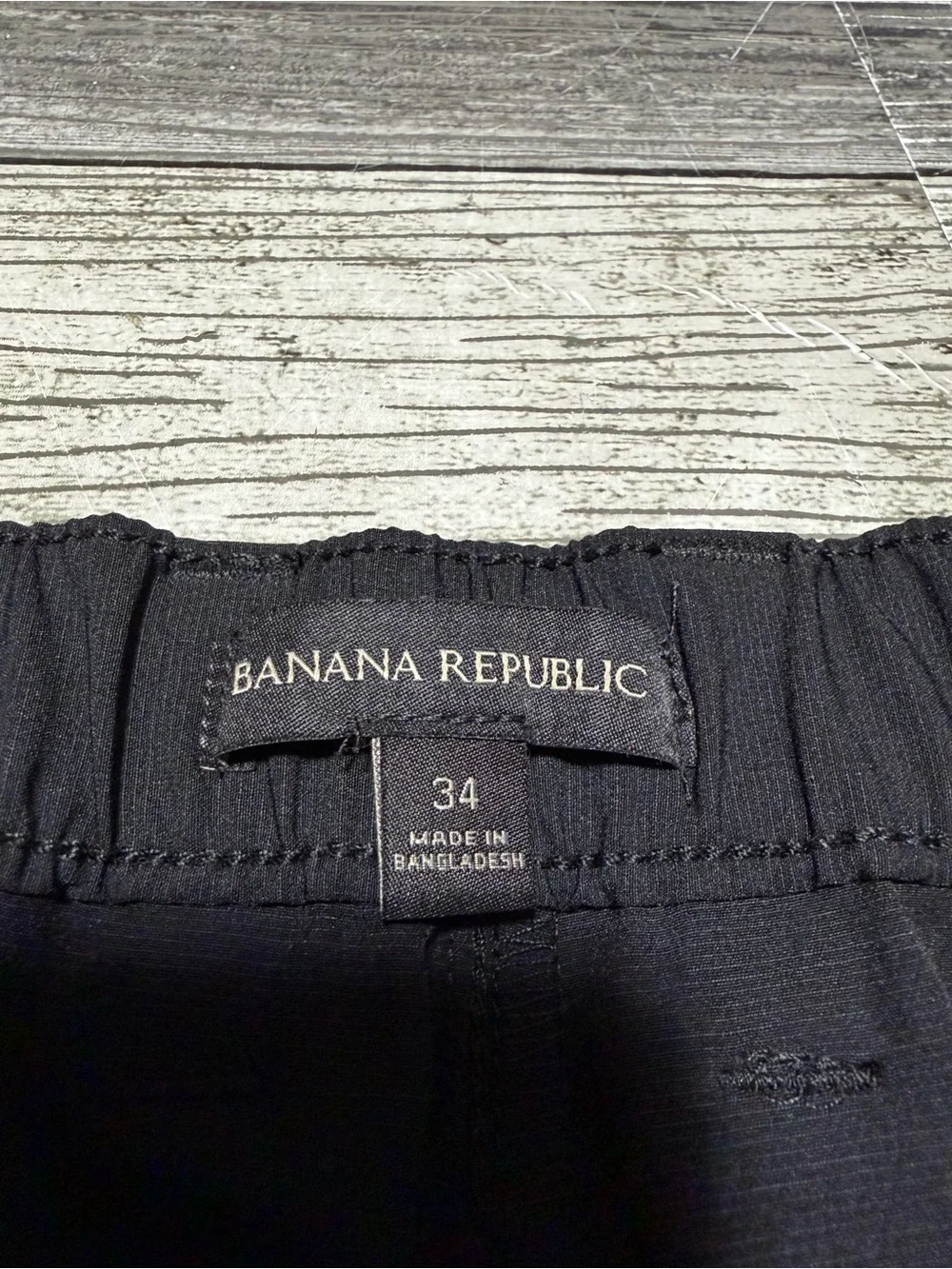 Banana Republic Comfort Flat Front Shorts Men’s 34 Black (Inseam 9) Tech Short